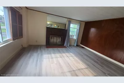 115 Conneaut Lake Rd, Hempfield Township, PA 16125 - Photo 6