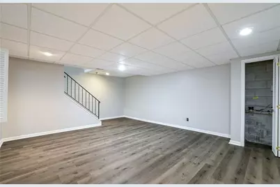 402 Royal Ct, Pittsburgh, PA 15234 - Photo 32