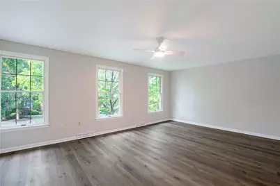 402 Royal Ct, Pittsburgh, PA 15234 - Photo 20