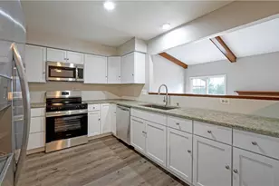 402 Royal Ct, Pittsburgh, PA 15234 - Photo 10