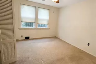 5713 Pocusset St, Pittsburgh, PA 15217 - Photo 10