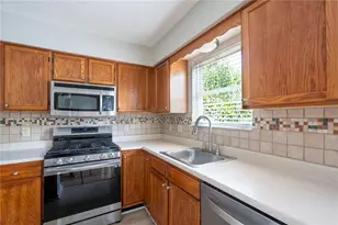 1421 Sandstone Dr, West Deer, PA 15084 - Photo 8
