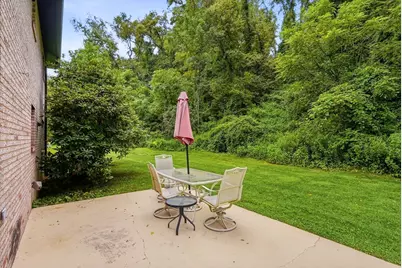 2006 Garrick Dr, Pittsburgh, PA 15235 - Photo 16