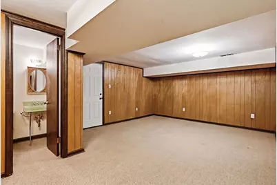 2006 Garrick Dr, Pittsburgh, PA 15235 - Photo 32