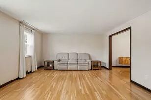 2006 Garrick Dr, Pittsburgh, PA 15235 - Photo 6