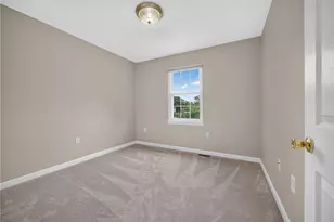 1431 Main Blvd, South Park, PA 15129 - Photo 18