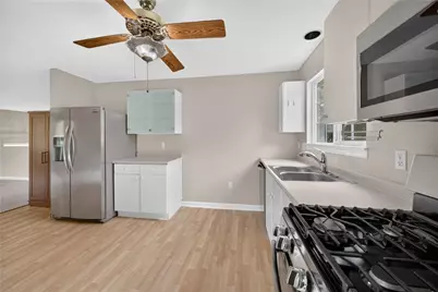 1431 Main Blvd, South Park, PA 15129 - Photo 10