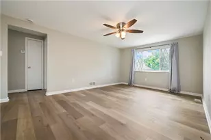 135 Elmont St, Pittsburgh, PA 15205 - Photo 10