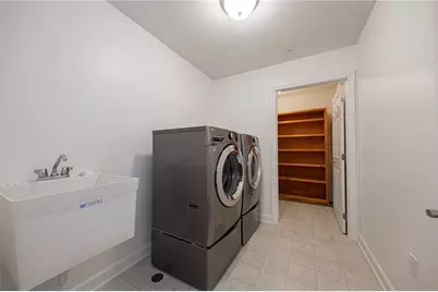 2202 Tudor Dr, Butler, PA 16001 - Photo 22