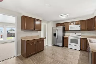 126 Elbrook Dr, Harrison Township, PA 15065 - Photo 10