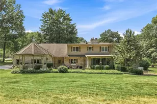 54 Oak Tree Ct, Shenango Township, PA 16159 - Photo 6