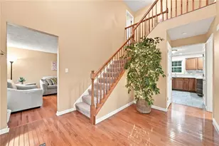 106 Greenfield Dr, Unity Township, PA 15650 - Photo 4