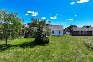 1465 Oakridge Dr, Harmony Township, PA 15003 - Photo 32