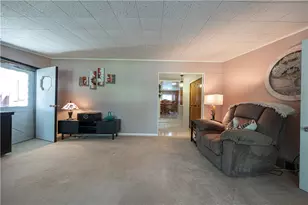 1465 Oakridge Dr, Harmony Township, PA 15003 - Photo 14