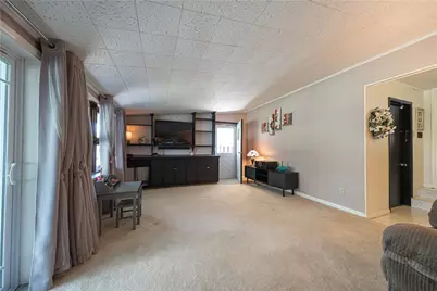 1465 Oakridge Dr, Harmony Township, PA 15003 - Photo 12