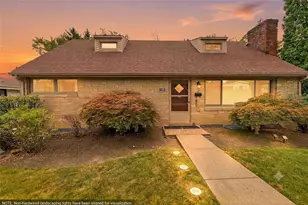 1125 Sunrise Dr, Pittsburgh, PA 15243 - Photo 2
