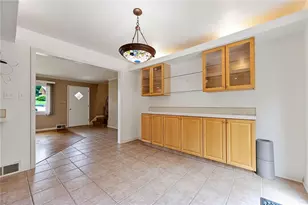 1125 Sunrise Dr, Pittsburgh, PA 15243 - Photo 10