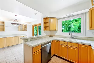 1125 Sunrise Drive, Pittsburgh, PA 15243 - Photo 12