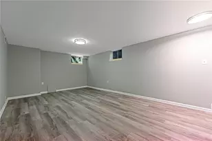 1125 Sunrise Dr, Pittsburgh, PA 15243 - Photo 34