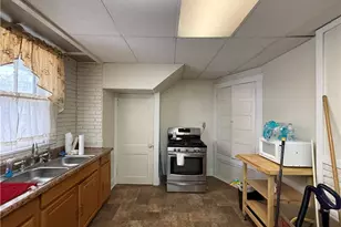 29 E Hallam Ave, Washington, PA 15301 - Photo 16