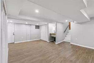 5208 Woodland Dr, West Mifflin, PA 15122 - Photo 32