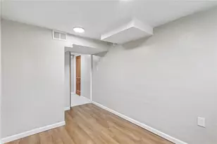 5208 Woodland Dr, West Mifflin, PA 15122 - Photo 28