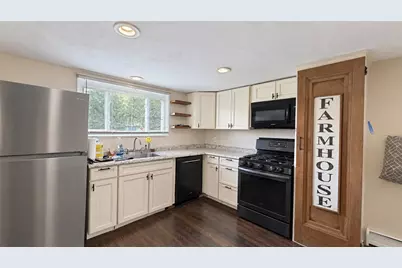 135 W Virginia Avenue, Vandergrift, PA 15690 - Photo 6