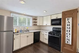135 W Virginia Ave, Vandergrift, PA 15690 - Photo 6