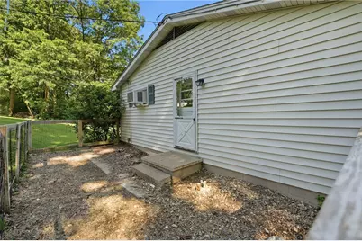 436 Edgewood Dr., Washington, PA 16323 - Photo 4