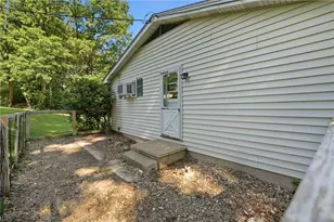 436 Edgewood Dr, Washington, PA 16323 - Photo 4