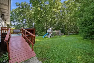 436 Edgewood Dr, Washington, PA 16323 - Photo 8
