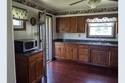 428 Barneys Rd., Perry Township, PA 15473 - Photo 4