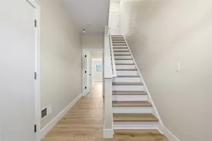 127 Bella Vis Dr, Pittsburgh, PA 15236 - Photo 2
