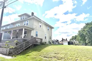 745 Todd Ave, Ellwood City, PA 16117 - Photo 4