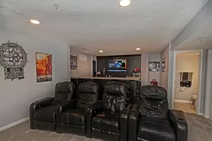 195 Broadstone Dr, Adams Township, PA 16046 - Photo 26
