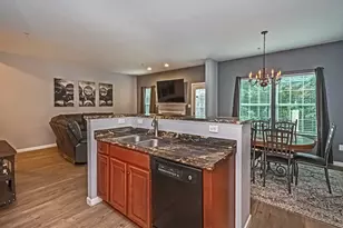 195 Broadstone Dr, Adams Township, PA 16046 - Photo 10