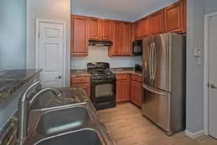 195 Broadstone Dr, Adams Township, PA 16046 - Photo 8