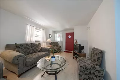 3275 Waltham Ave, Pittsburgh, PA 15216 - Photo 4