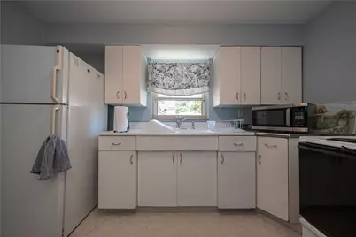 3275 Waltham Ave, Pittsburgh, PA 15216 - Photo 6