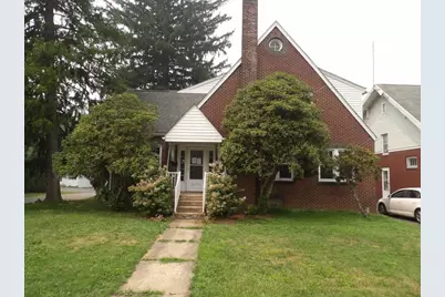 110 S Oakdale Ave, Hermitage, PA 16148 - Photo 1