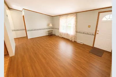 127 Classic Place, Washington Township, PA 15632 - Photo 2