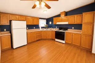 127 Classic Pl, Washington Township, PA 15632 - Photo 4