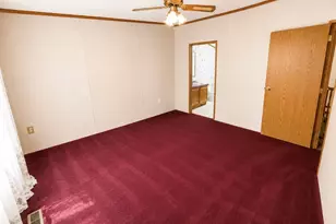 127 Classic Pl, Washington Township, PA 15632 - Photo 8