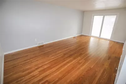 263 Great Smokey Dr, Pittsburgh, PA 15239 - Photo 4