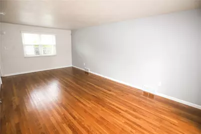 263 Great Smokey Dr, Pittsburgh, PA 15239 - Photo 6