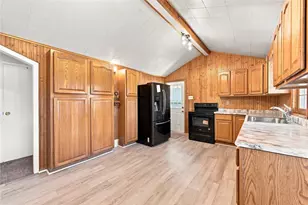 2118 Leo St, North Huntingdon, PA 15642 - Photo 6