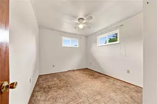 814 N Penn St, Penn Twp, PA 15675 - Photo 10