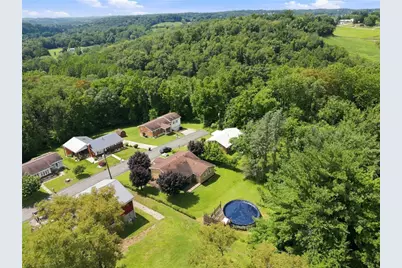 814 N Penn St, Penn Twp, PA 15675 - Photo 24