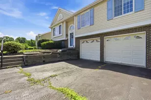 513 Sarah Dr, Cranberry Township, PA 16066 - Photo 4