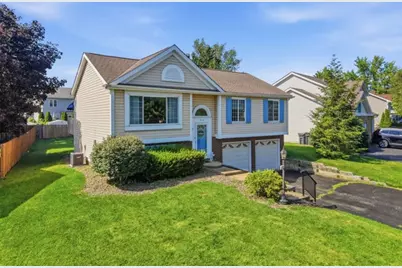 513 Sarah Dr, Cranberry Township, PA 16066 - Photo 2
